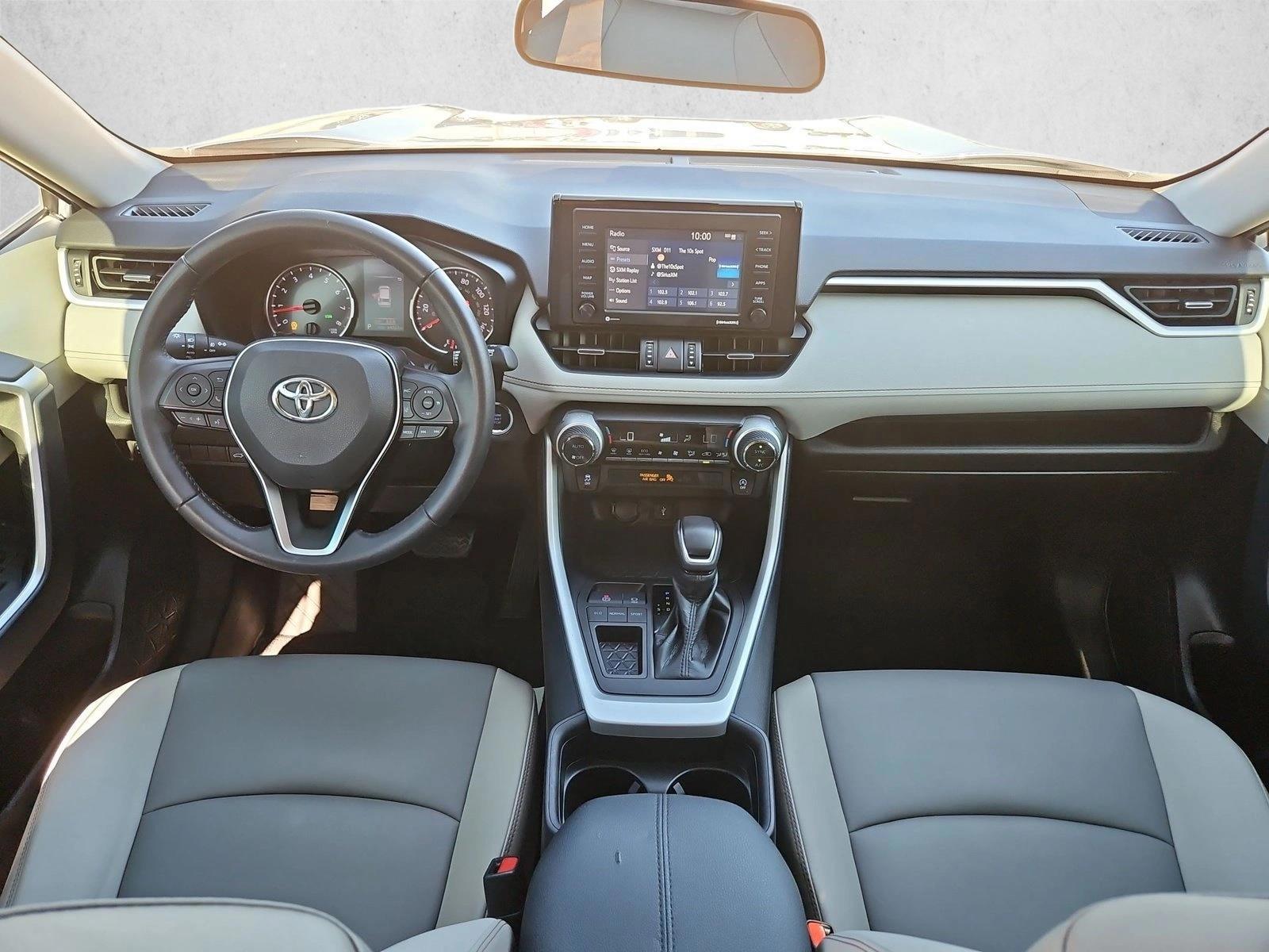 Thumbnail: 2021 Toyota RAV4 - 3