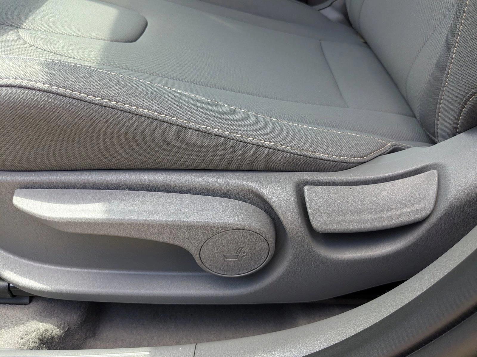 Thumbnail: 2026 Hyundai Elantra - 4