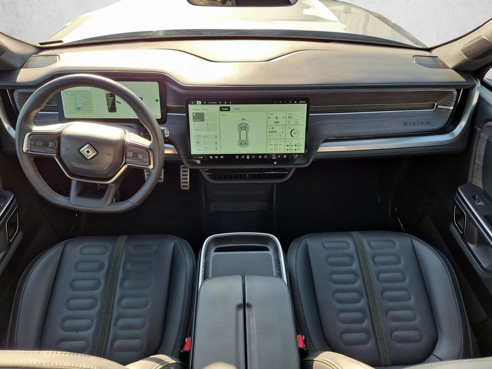 Thumbnail: 2023 Rivian R1S - 3