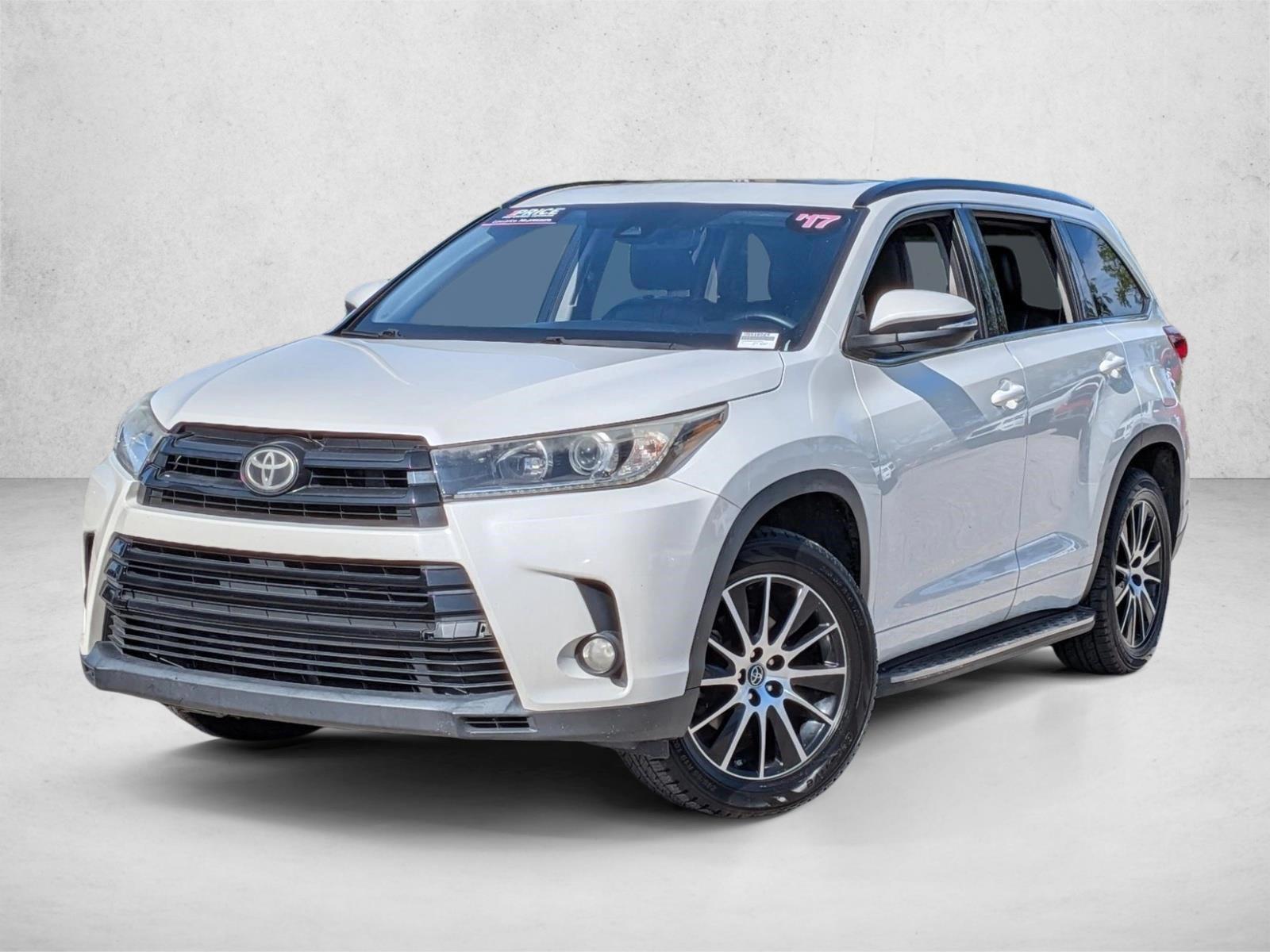 Thumbnail: 2017 Toyota Highlander - 1