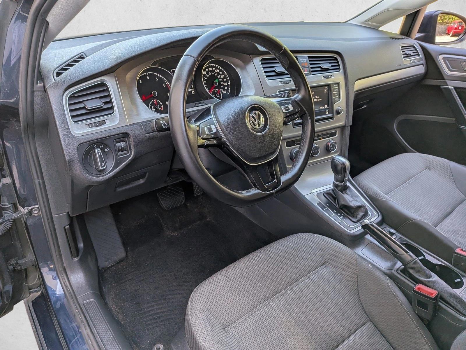 Thumbnail: 2017 Volkswagen Golf - 3