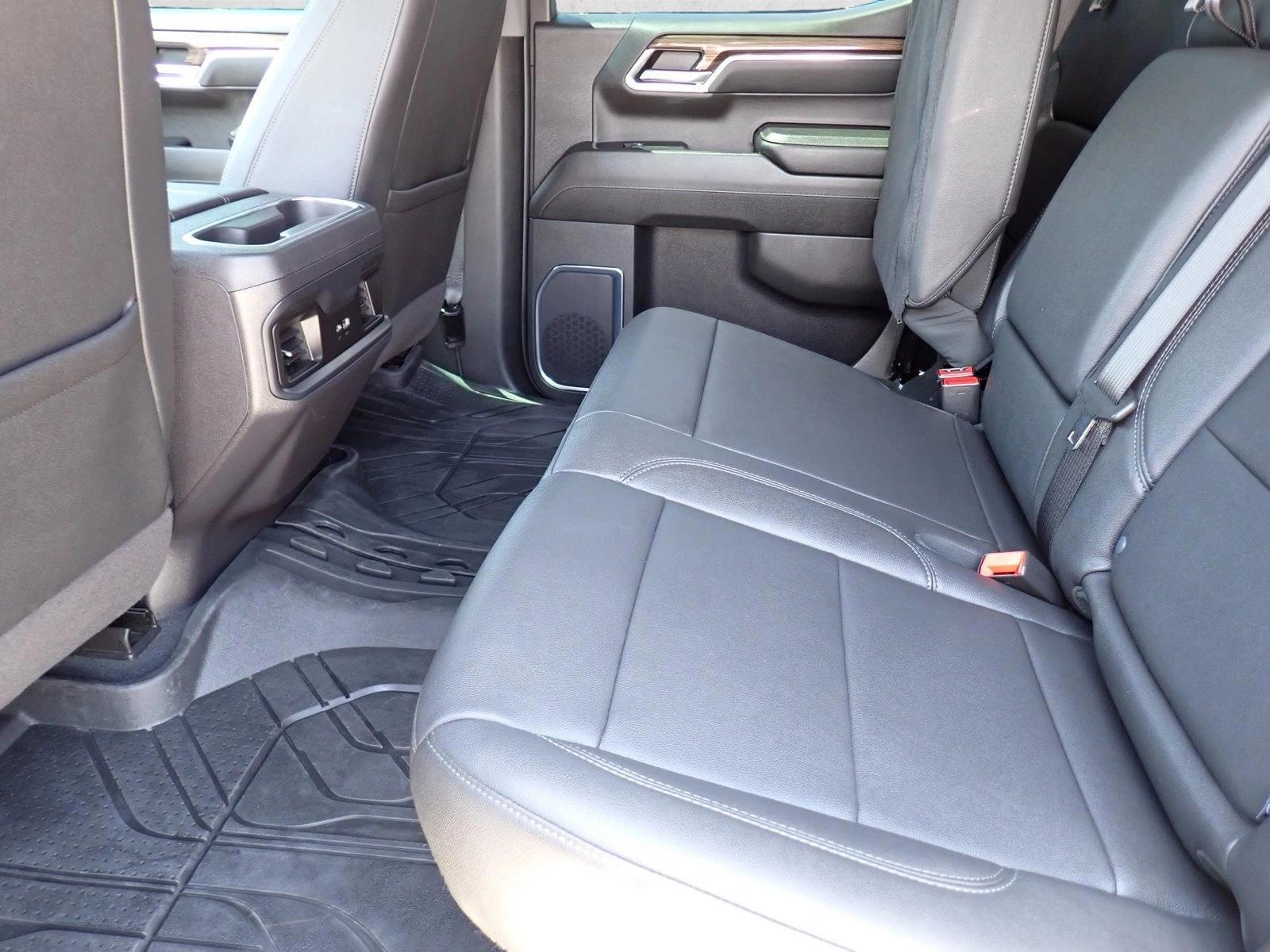 2024 Chevrolet Silverado 1500 RST - Photo 10