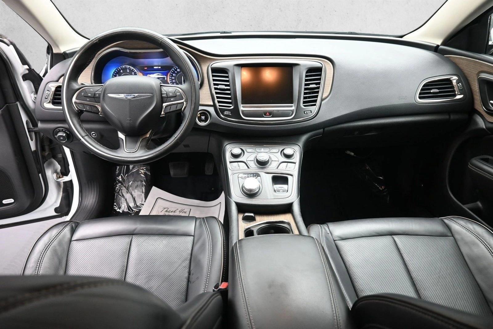 Thumbnail: 2015 Chrysler 200 - 4