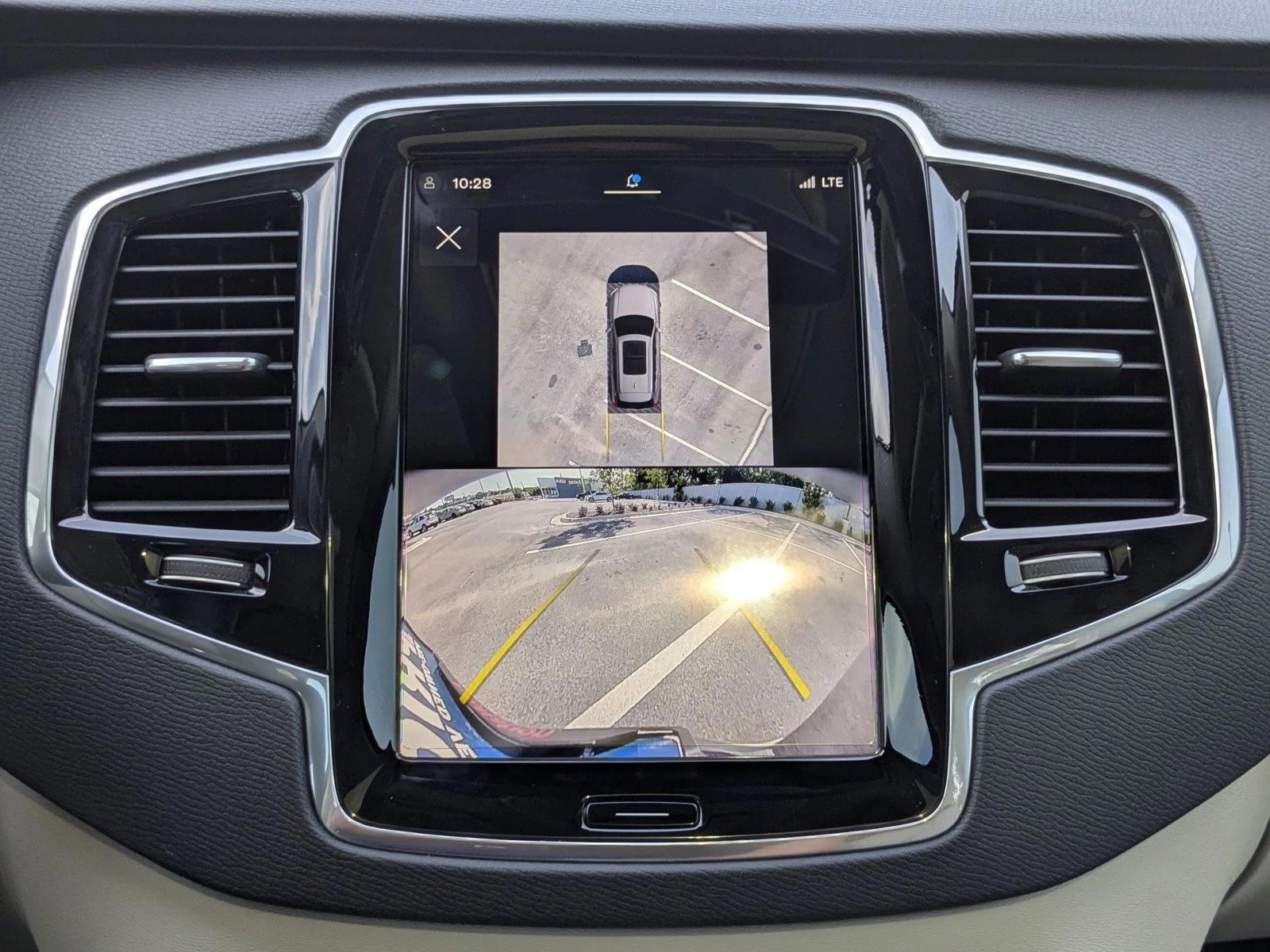 2025 Volvo XC90 Plus - Photo 13