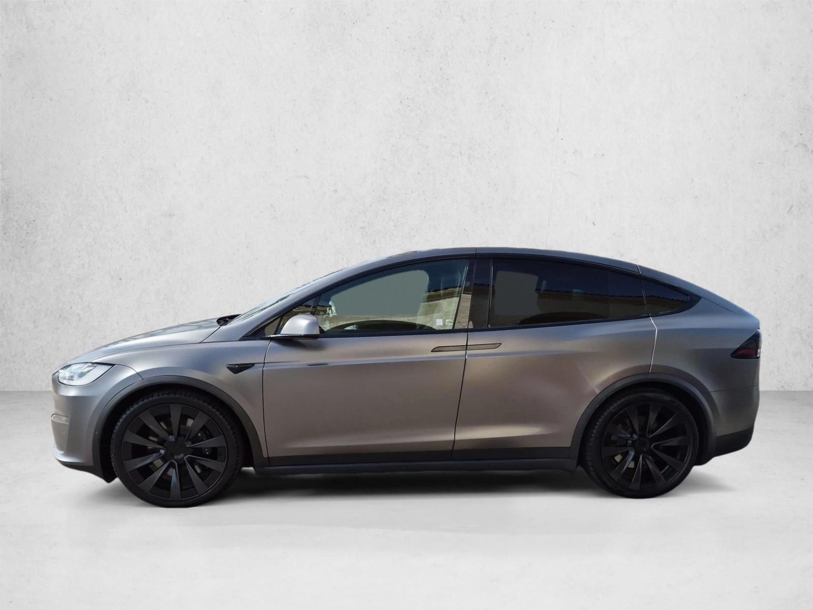 Thumbnail: 2022 Tesla Model X - 2