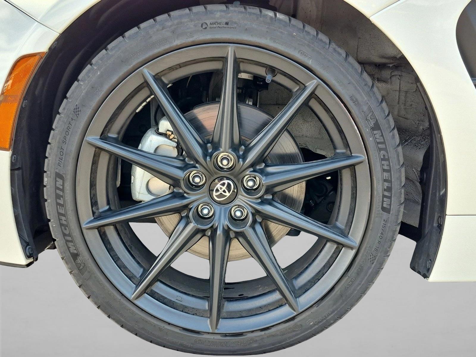 2023 Toyota GR86 Premium - Photo 14