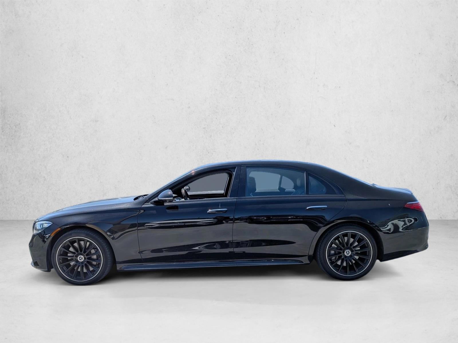 Thumbnail: 2023 Mercedes-Benz S-Class - 2
