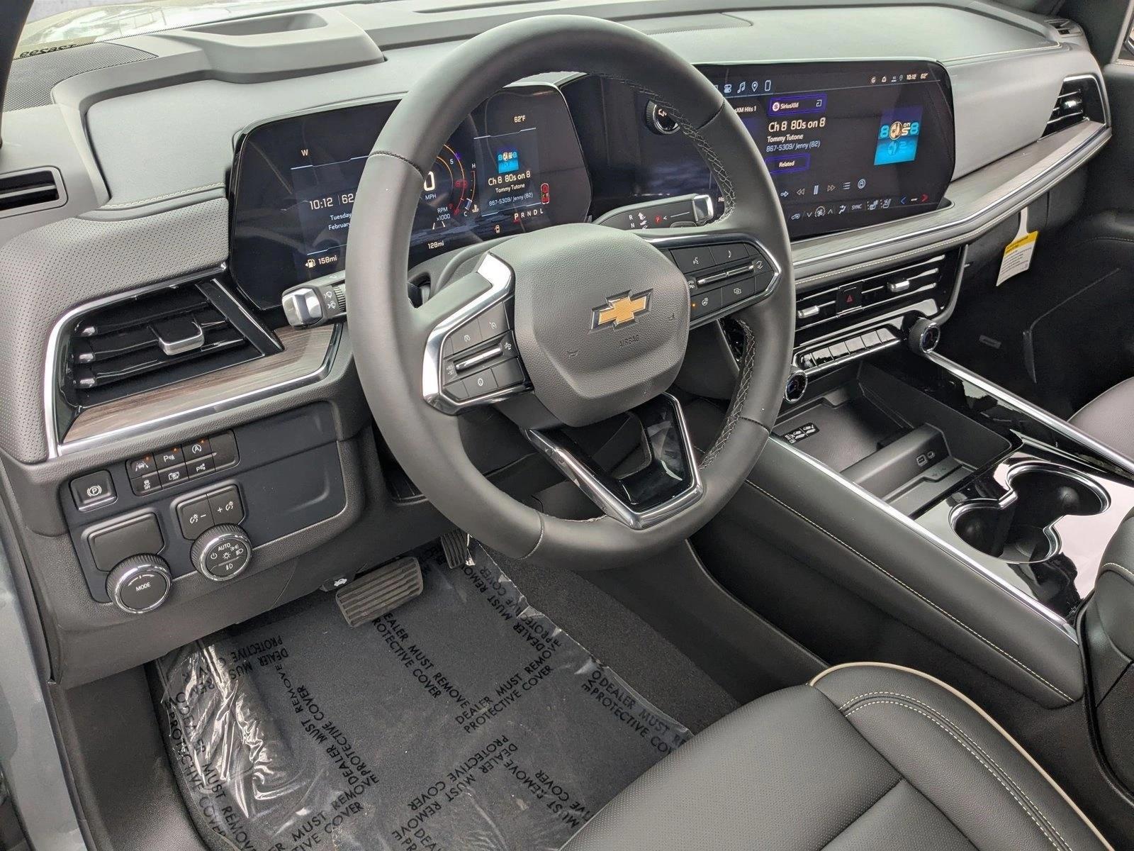 Thumbnail: 2026 Chevrolet Suburban - 3