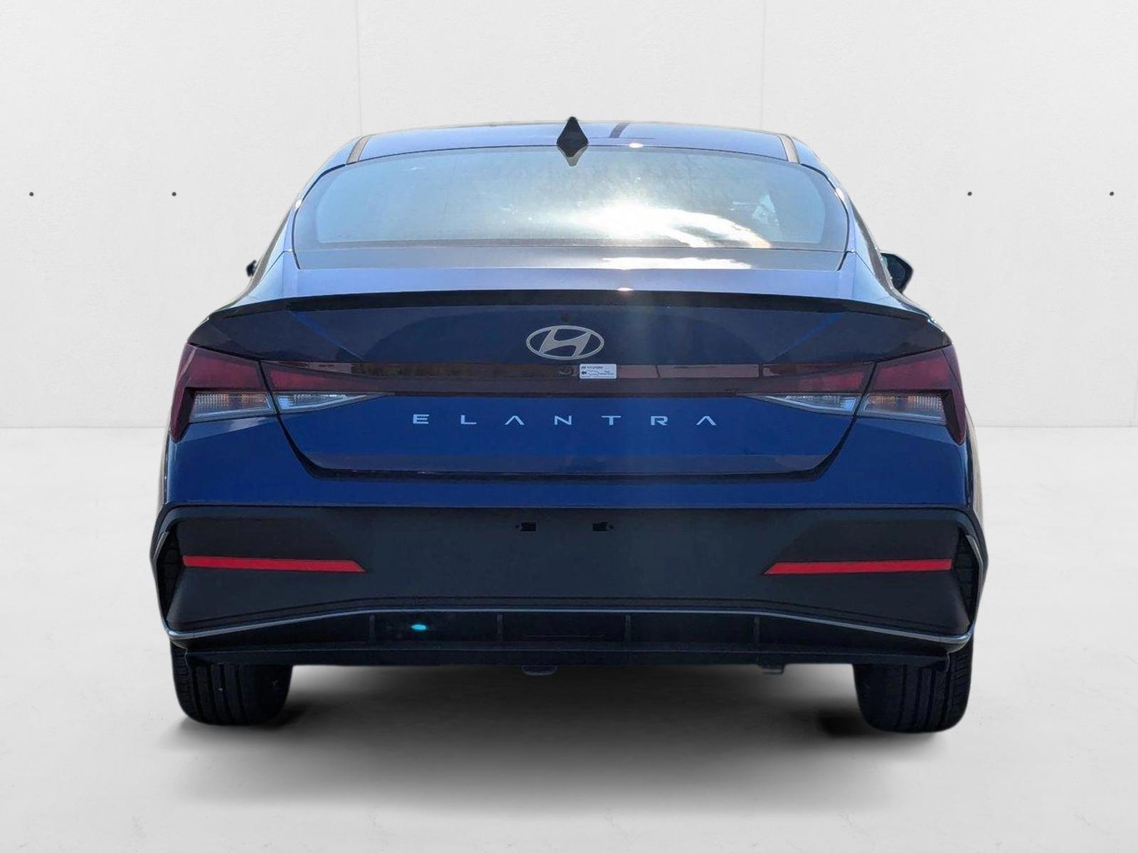 2025 Hyundai Elantra SEL - Photo 8