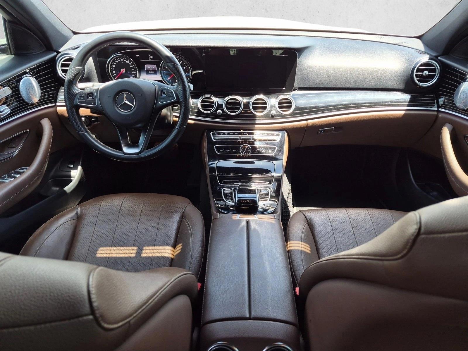 Thumbnail: 2018 Mercedes-Benz E-Class - 3