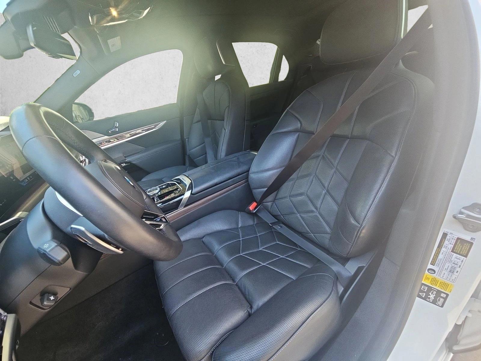 Thumbnail: 2023 BMW 7 Series - 4