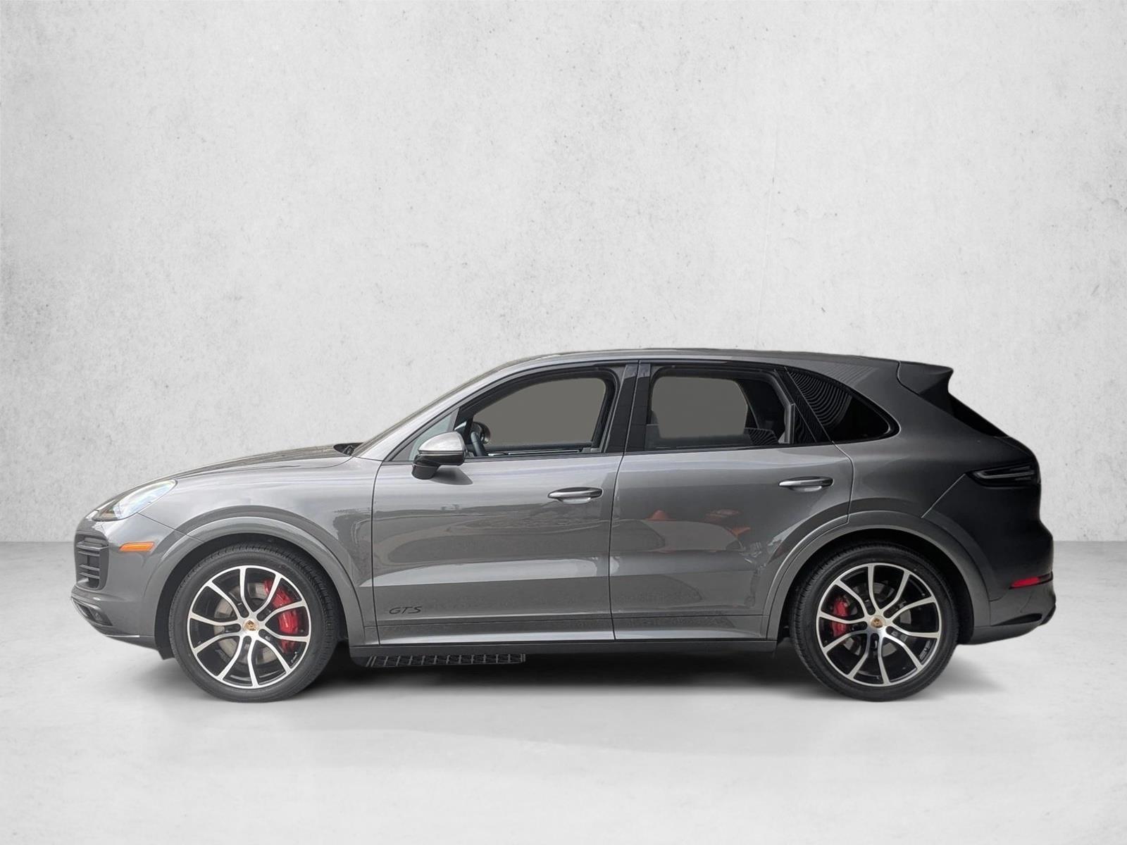 Thumbnail: 2023 Porsche Cayenne - 2