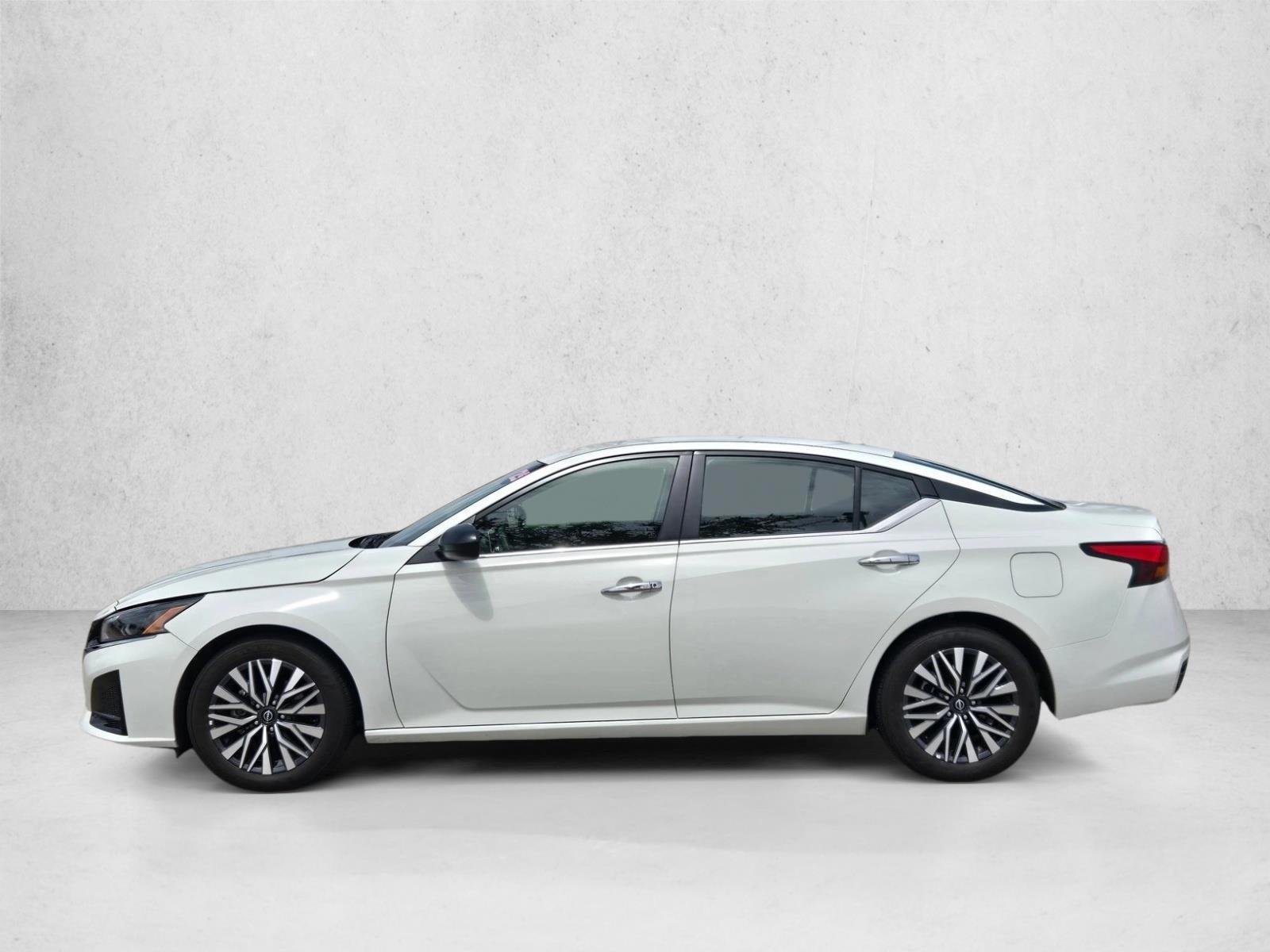 Thumbnail: 2025 Nissan Altima - 2