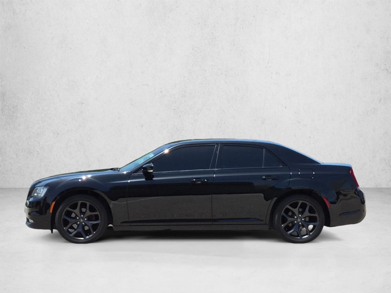 Thumbnail: 2021 Chrysler 300 - 2