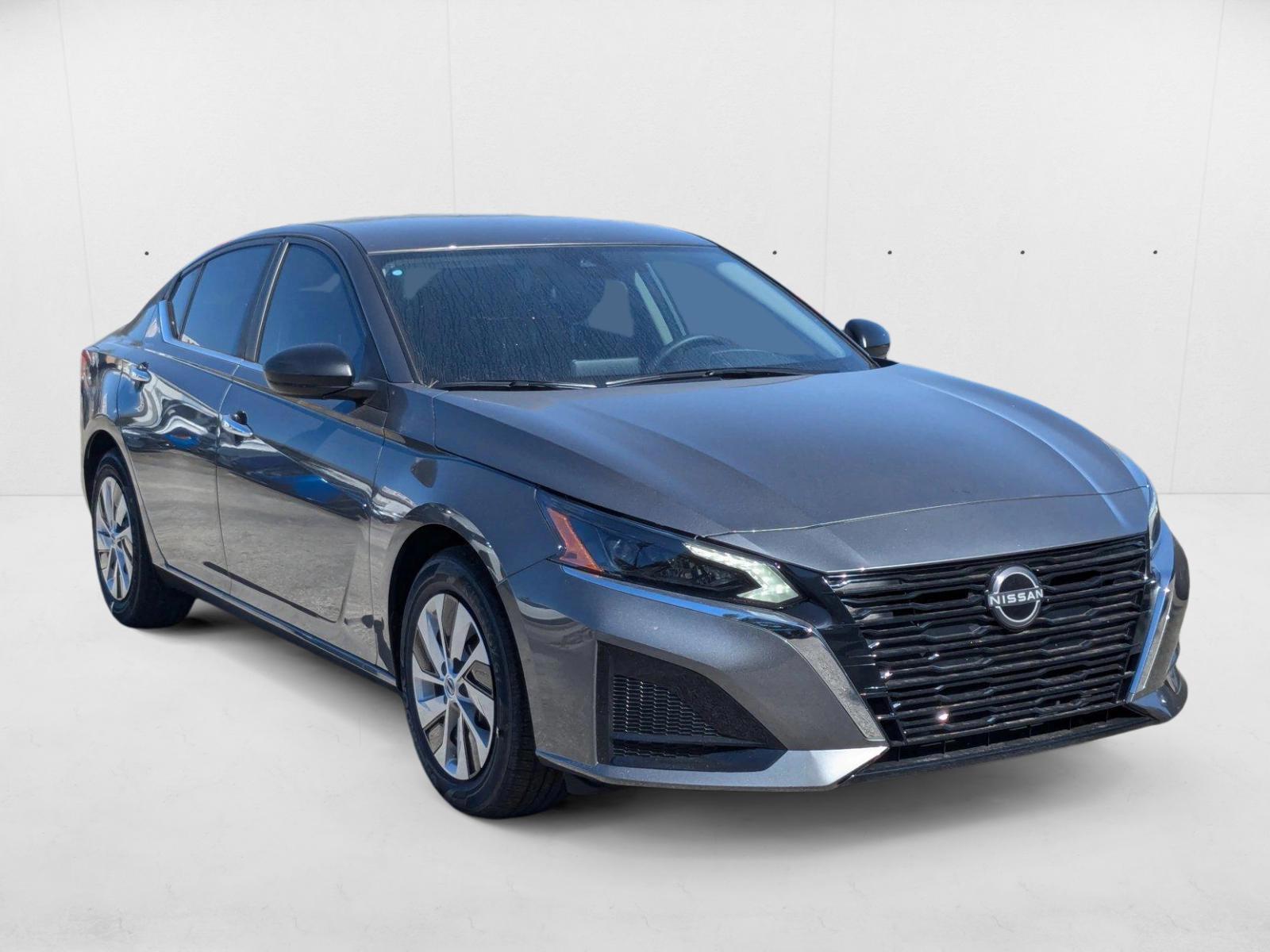 2025 Nissan Altima S - Photo 6