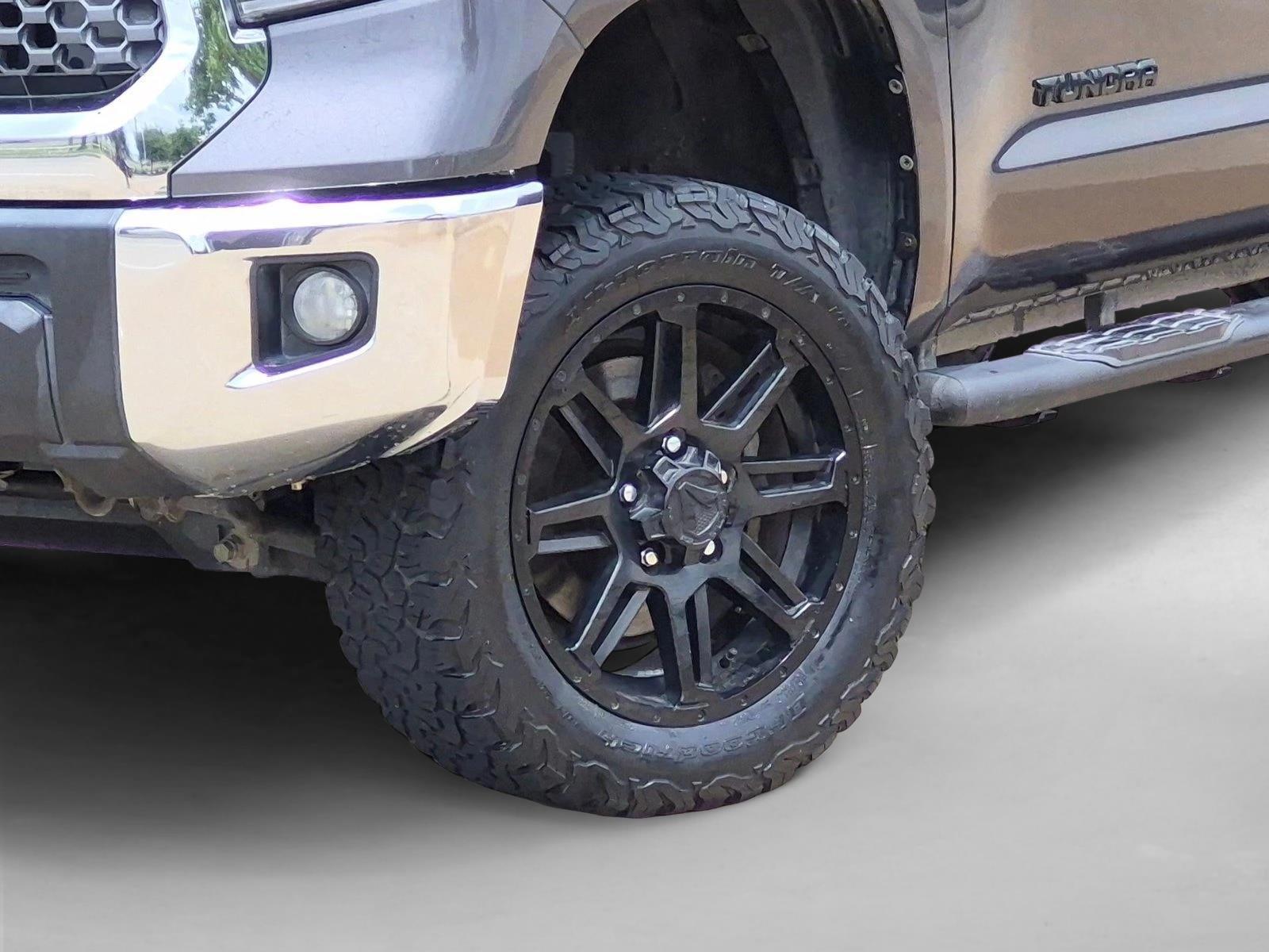 2018 Toyota Tundra SR5 - Photo 16