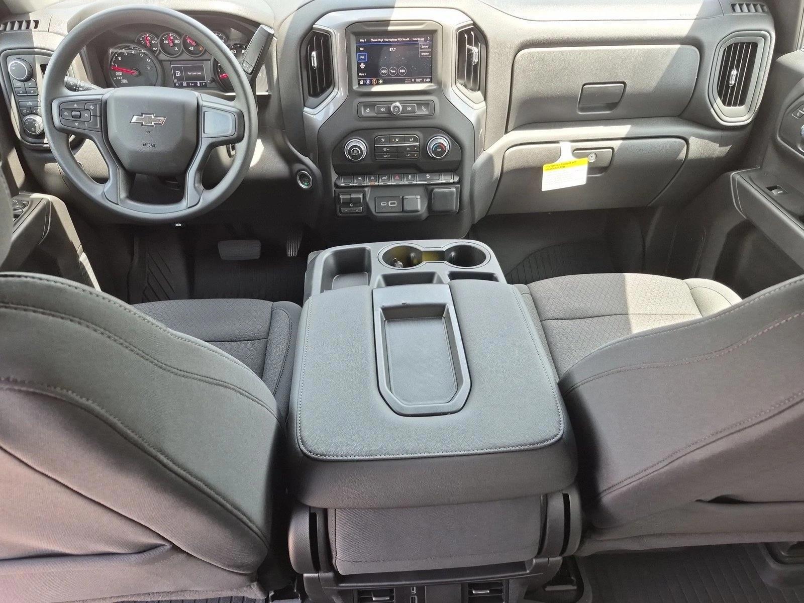 Thumbnail: 2026 Chevrolet Silverado 1500 - 3