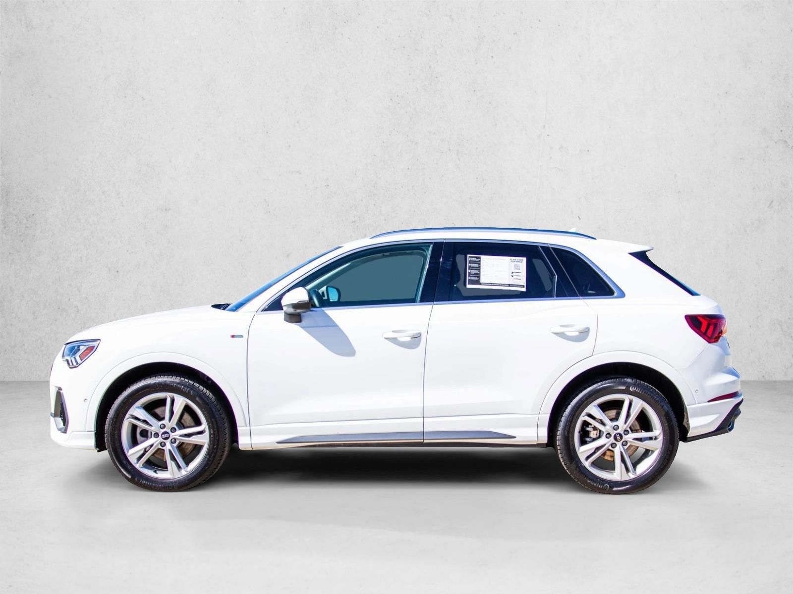 Thumbnail: 2021 Audi Q3 - 2