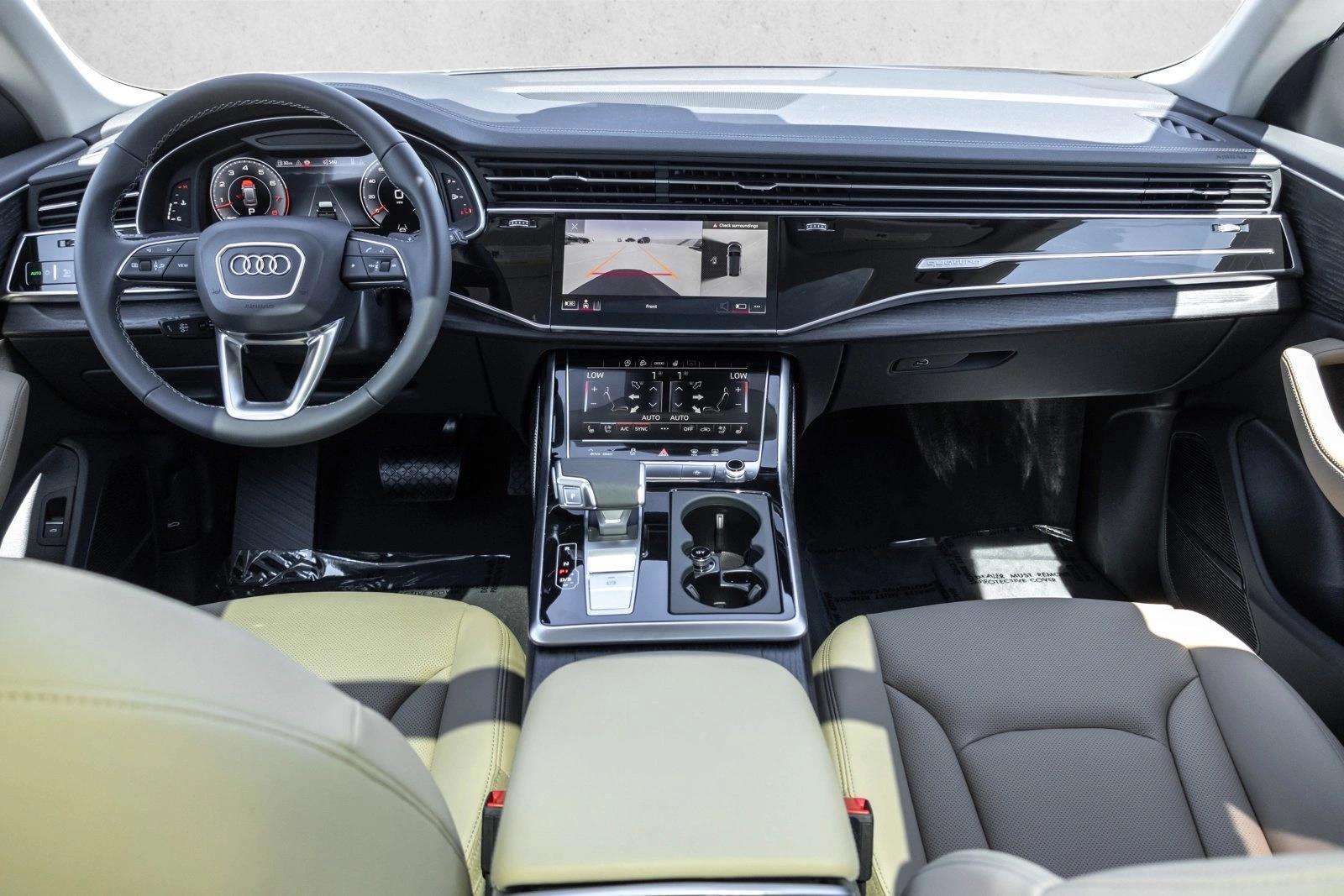 Thumbnail: 2026 Audi Q8 - 4