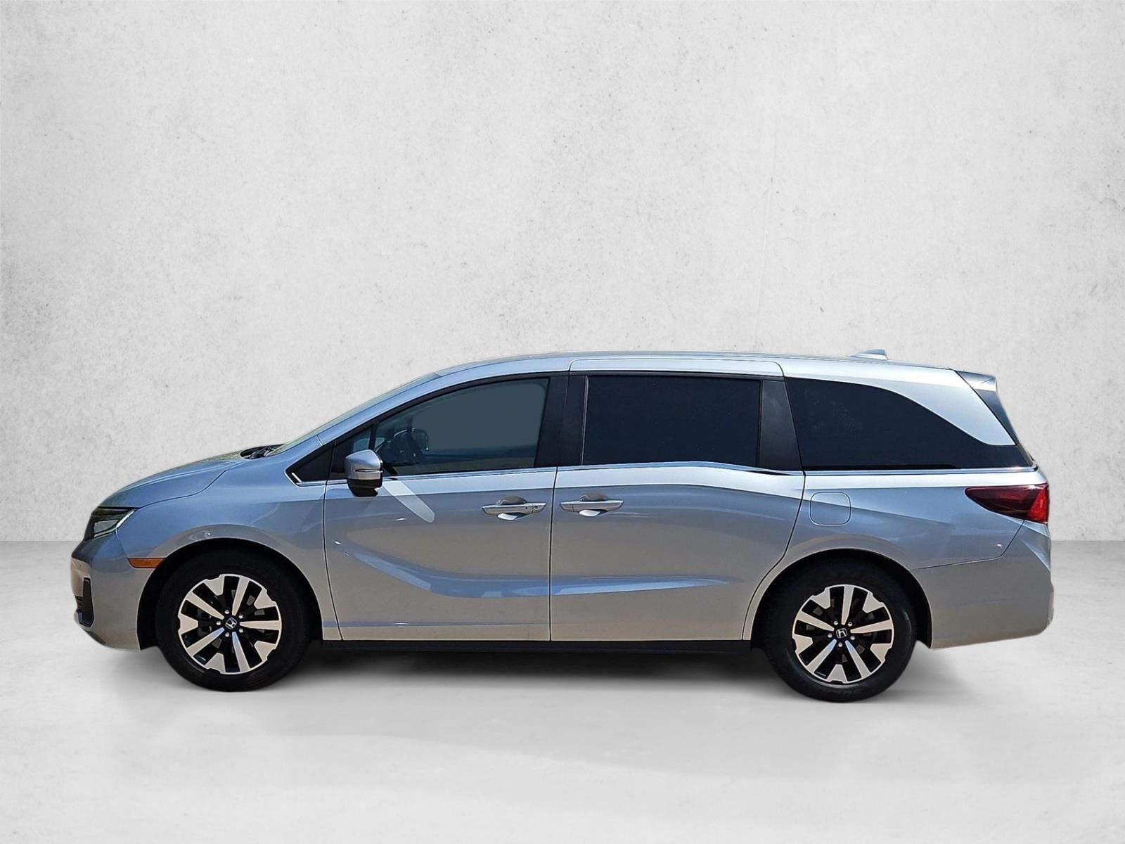 Thumbnail: 2025 Honda Odyssey - 2