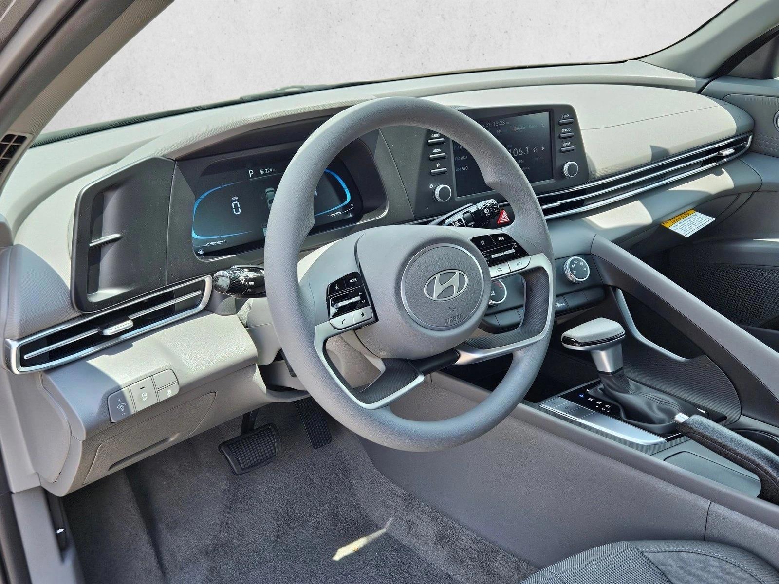 Thumbnail: 2026 Hyundai Elantra - 3