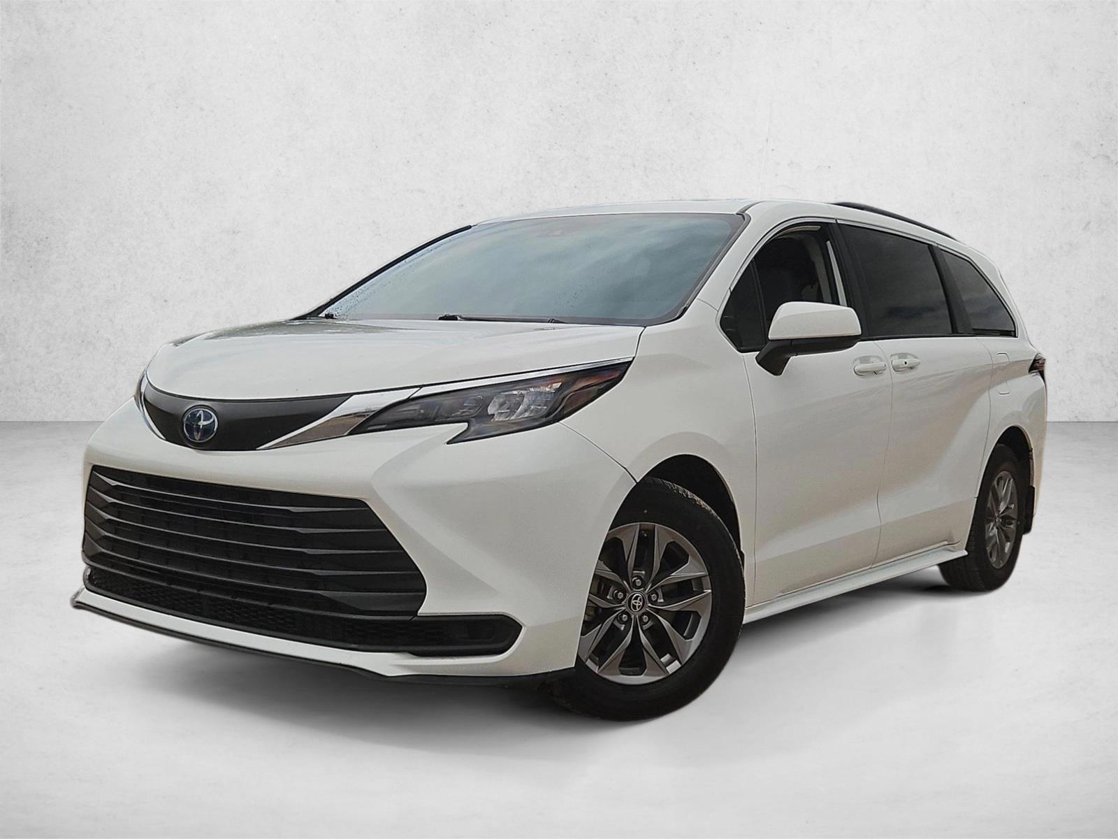 Thumbnail: 2024 Toyota Sienna - 1