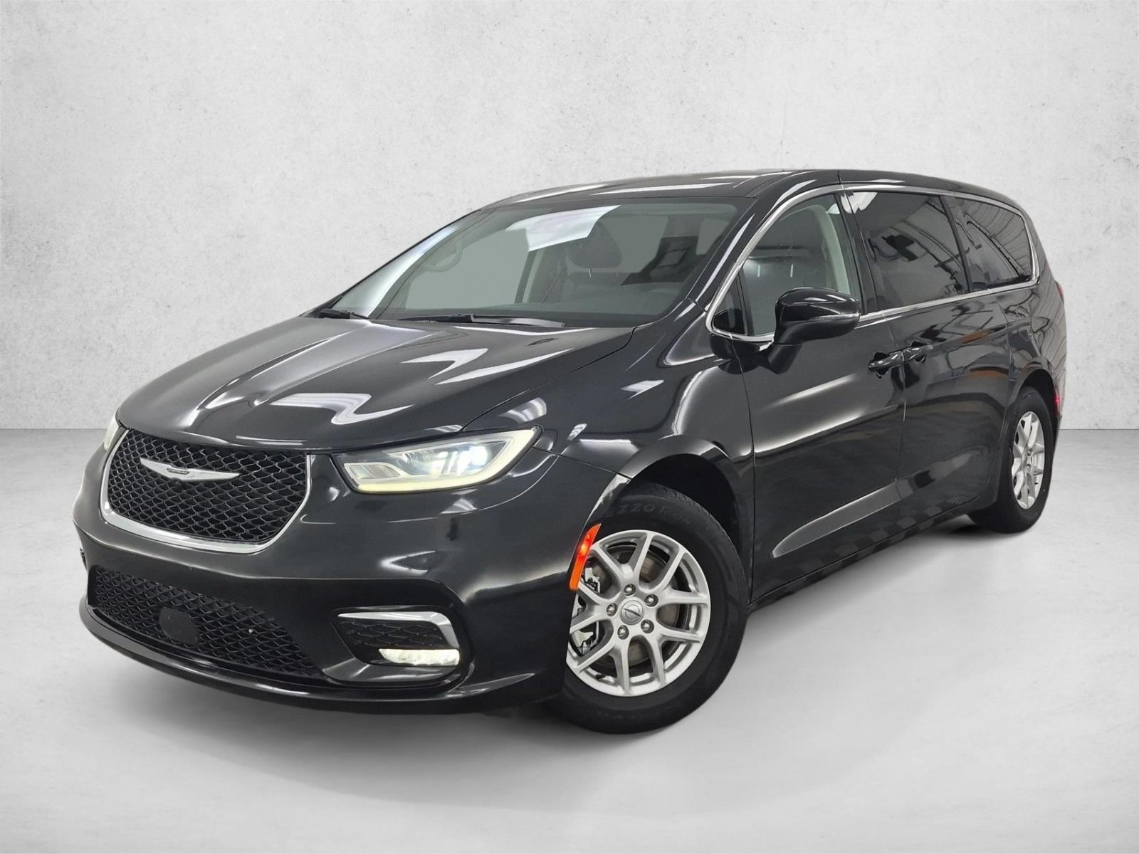 Thumbnail: 2023 Chrysler Pacifica - 1