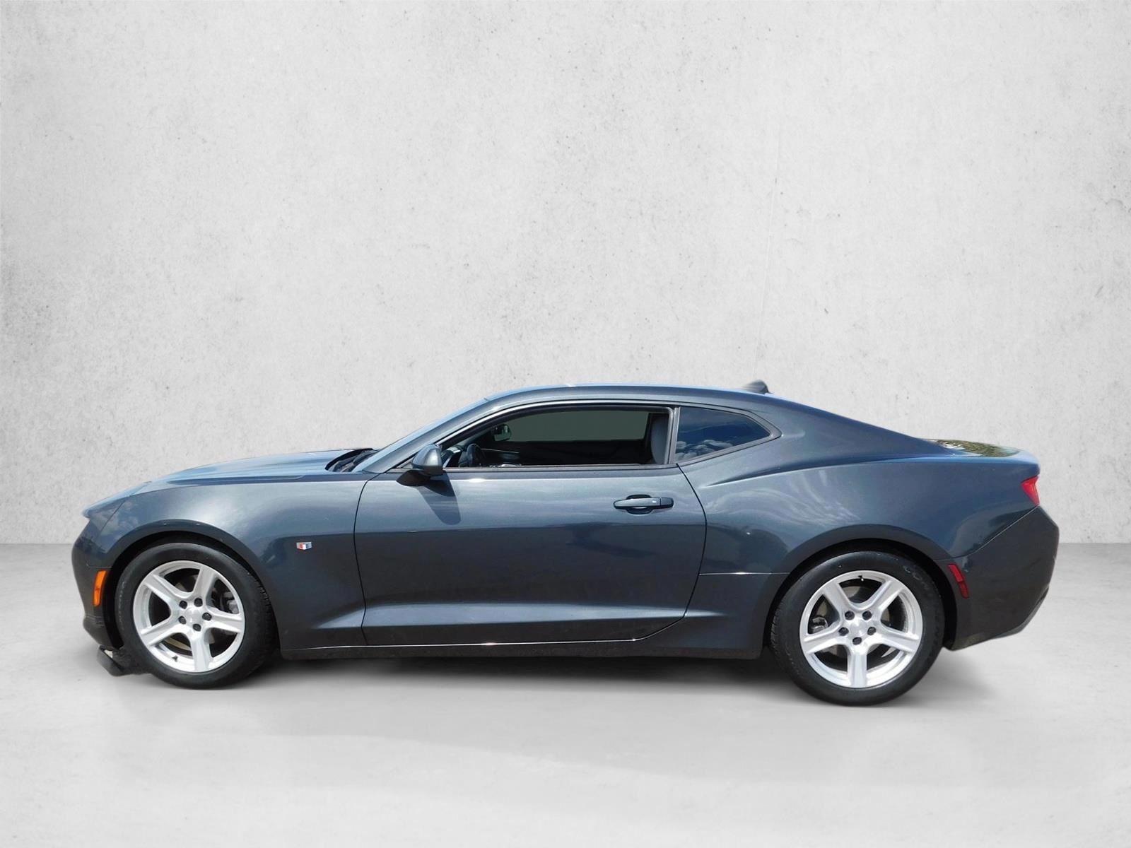 Thumbnail: 2017 Chevrolet Camaro - 3