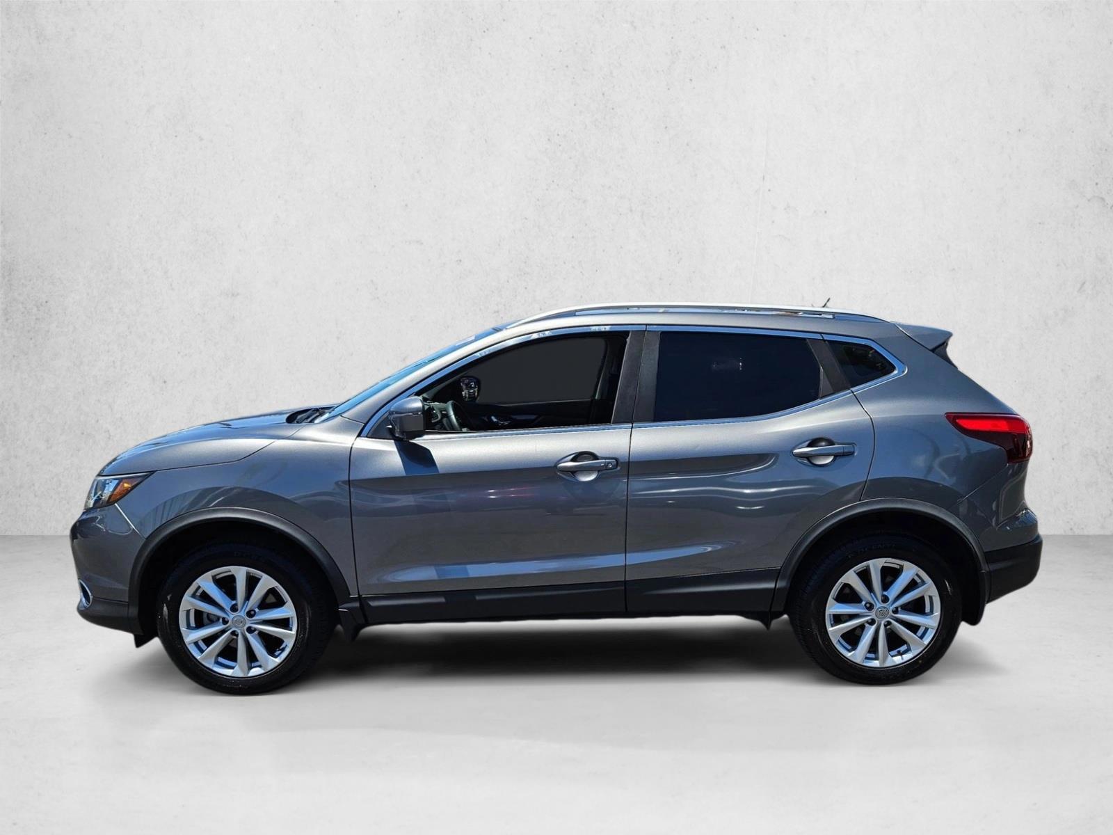 Thumbnail: 2017 Nissan Rogue Sport - 2