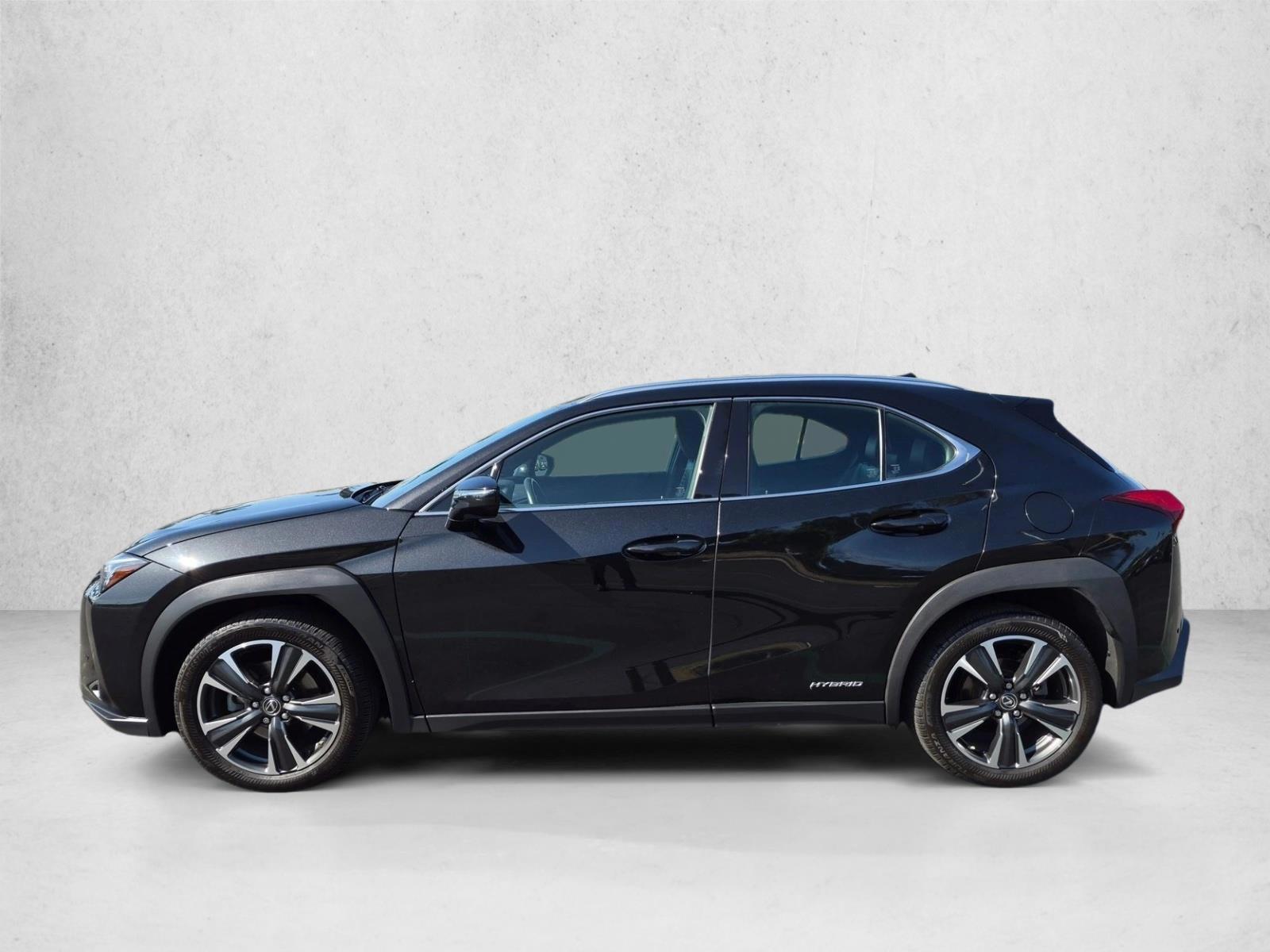 Thumbnail: 2019 Lexus UX - 2