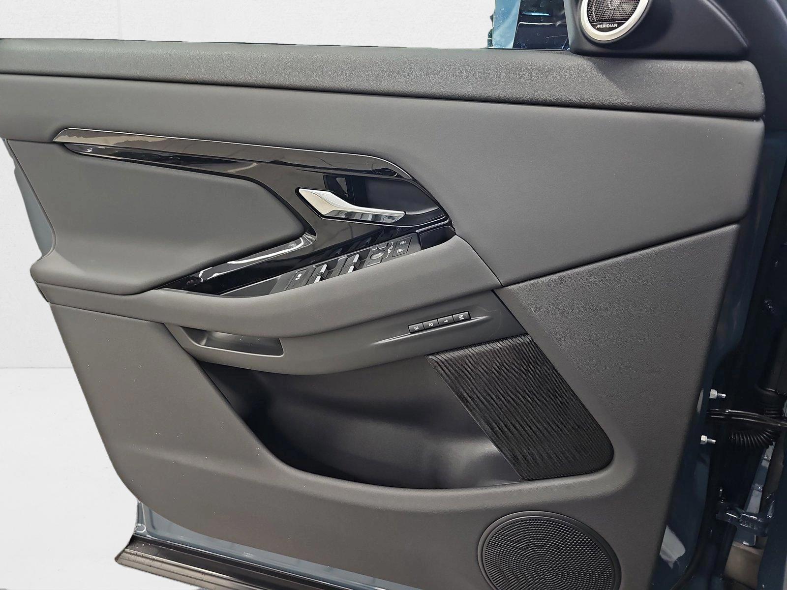 2026 Land Rover Range Rover Evoque S - Photo 26