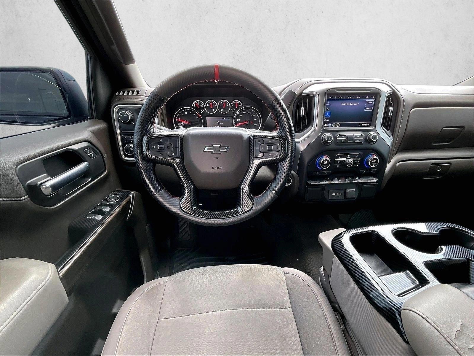 Thumbnail: 2020 Chevrolet Silverado 1500 - 3