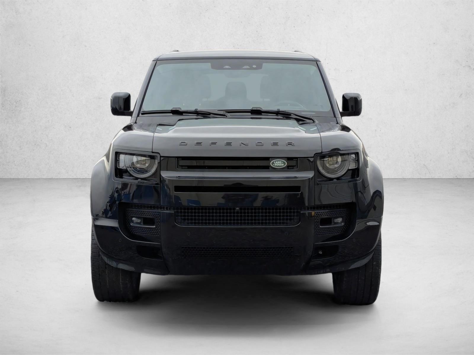 2025 Land Rover Defender X-Dynamic SE - Photo 5