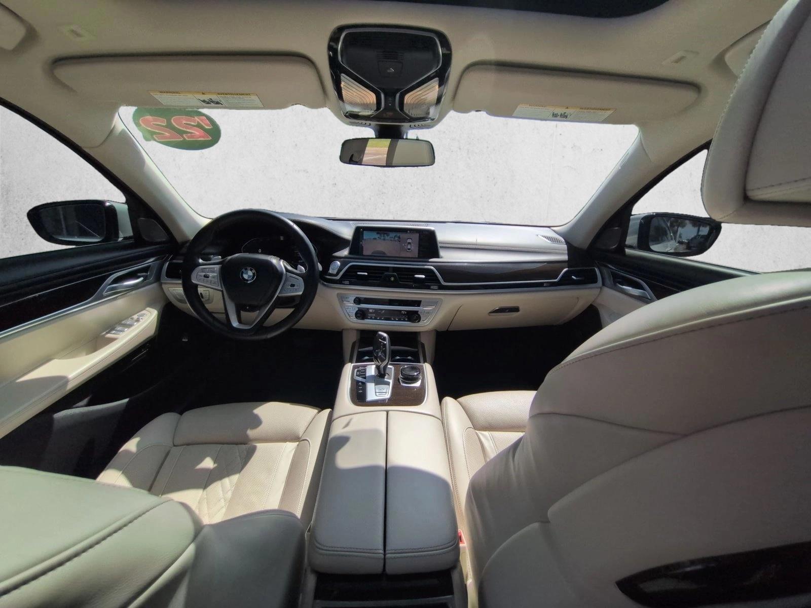 Thumbnail: 2022 BMW 7 Series - 3
