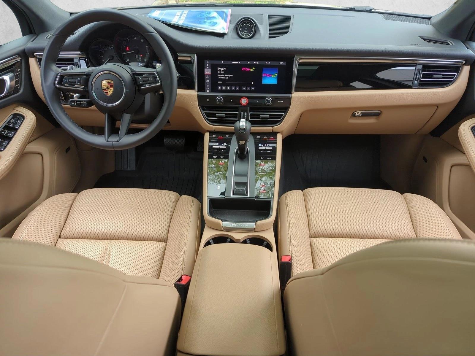 Thumbnail: 2025 Porsche Macan - 4