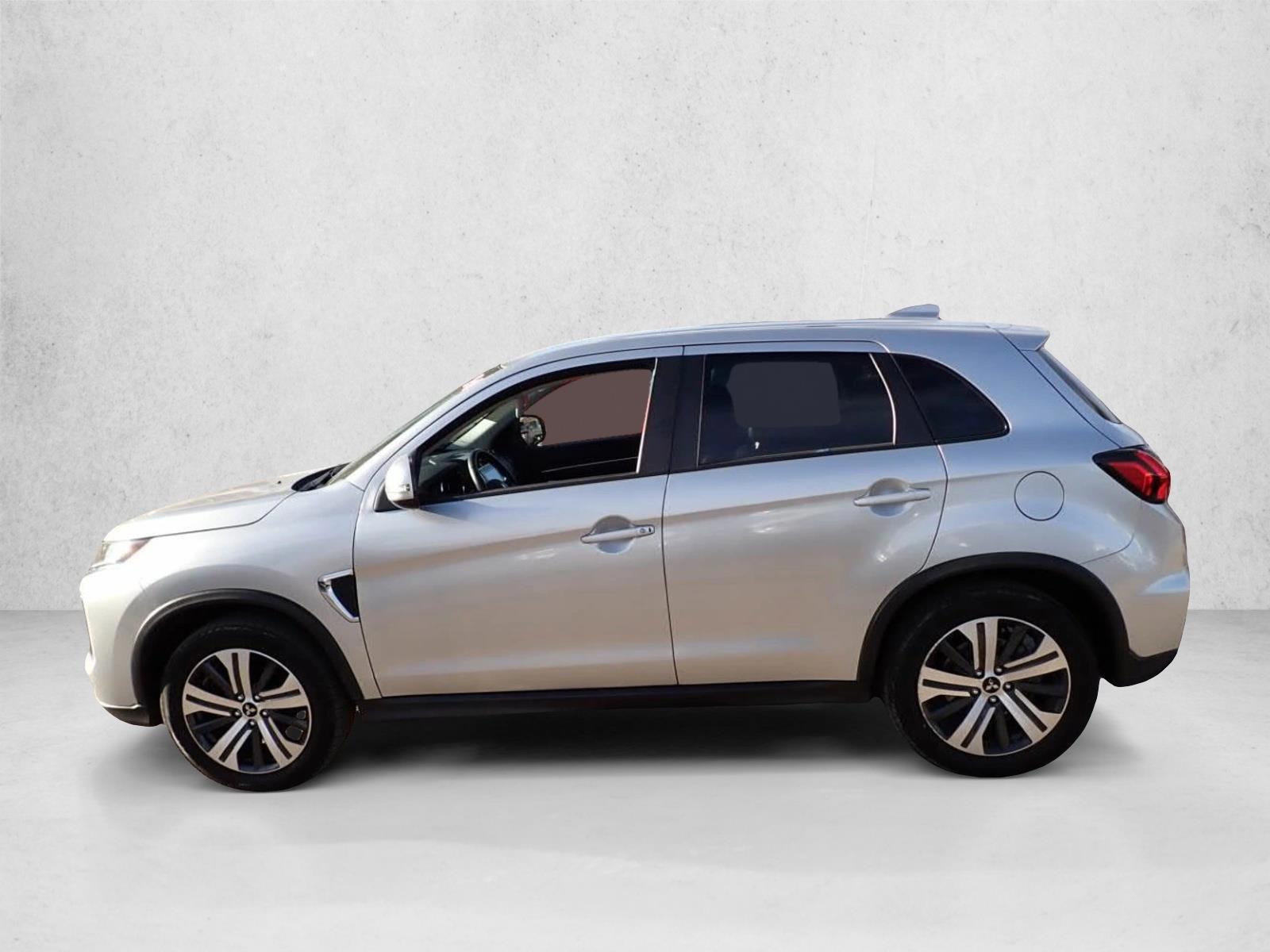 Thumbnail: 2024 Mitsubishi Outlander - 2