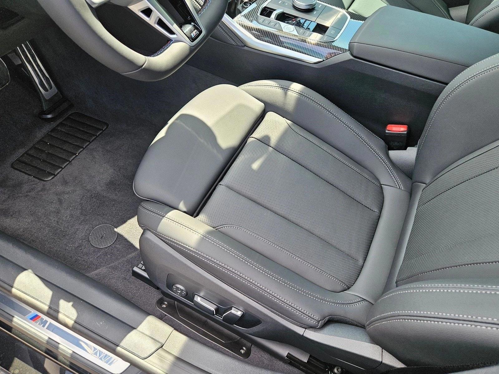Thumbnail: 2026 BMW 4 Series - 4