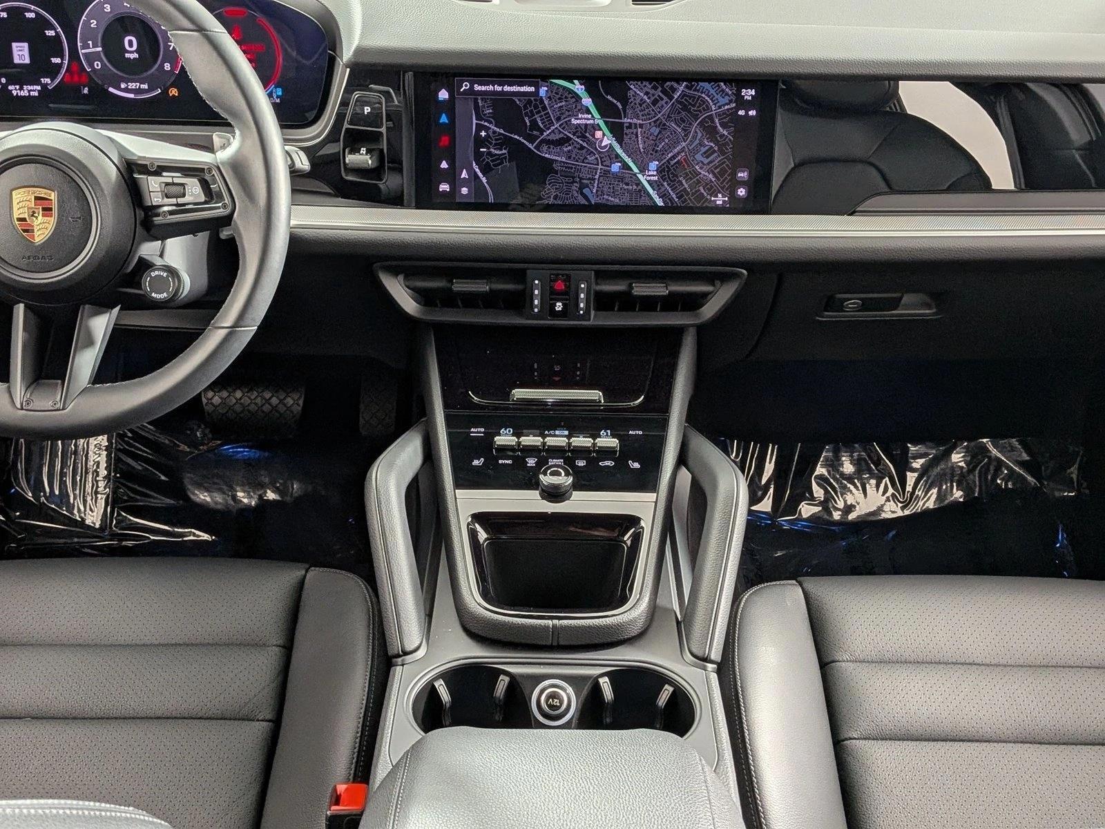 Thumbnail: 2025 Porsche Cayenne - 4
