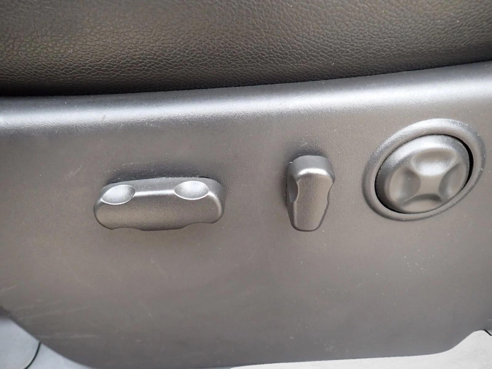Thumbnail: 2014 Chevrolet Silverado 3500 - 3