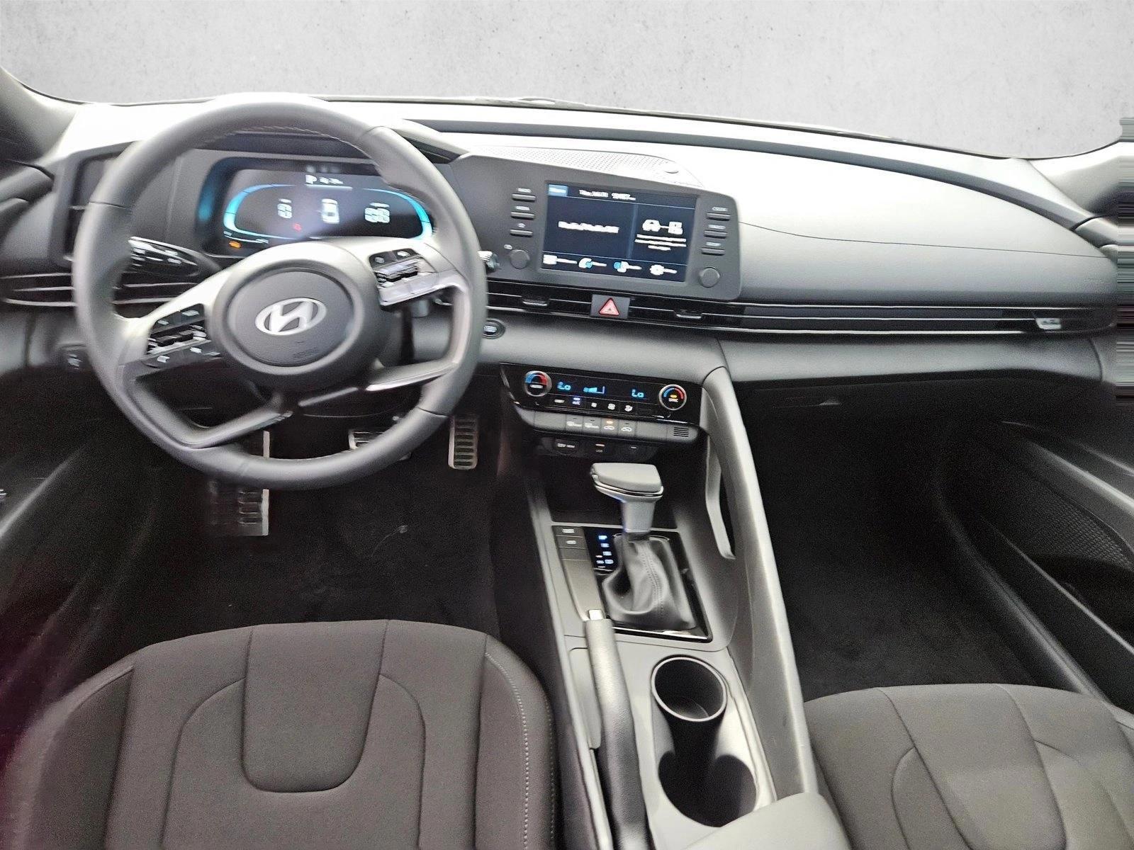 Thumbnail: 2025 Hyundai Elantra - 3