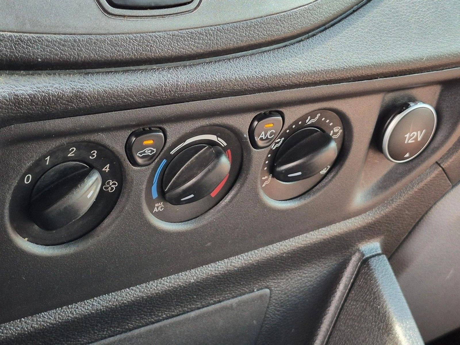 Thumbnail: 2018 Ford Transit Series - 4