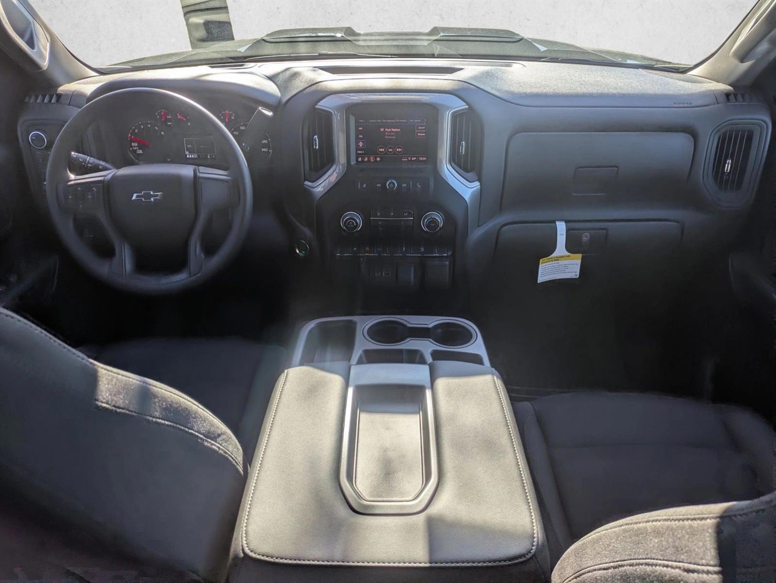 Thumbnail: 2026 Chevrolet Silverado 1500 - 3