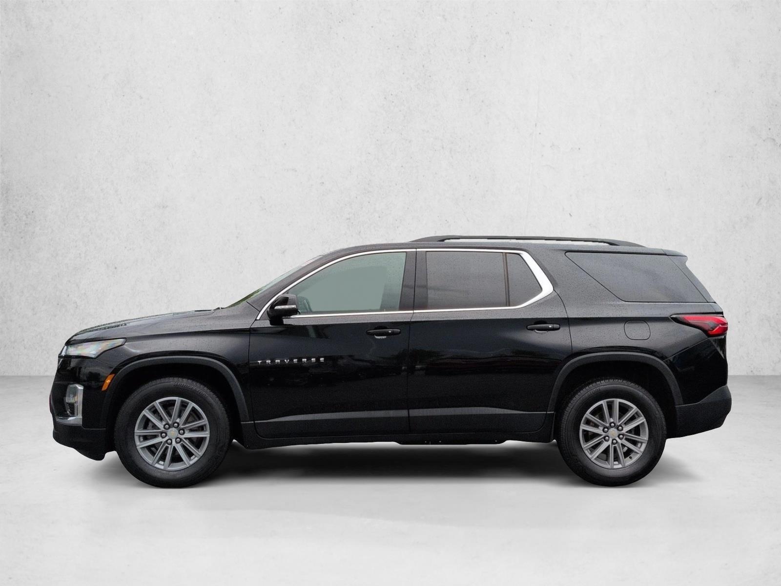 Thumbnail: 2022 Chevrolet Traverse - 2