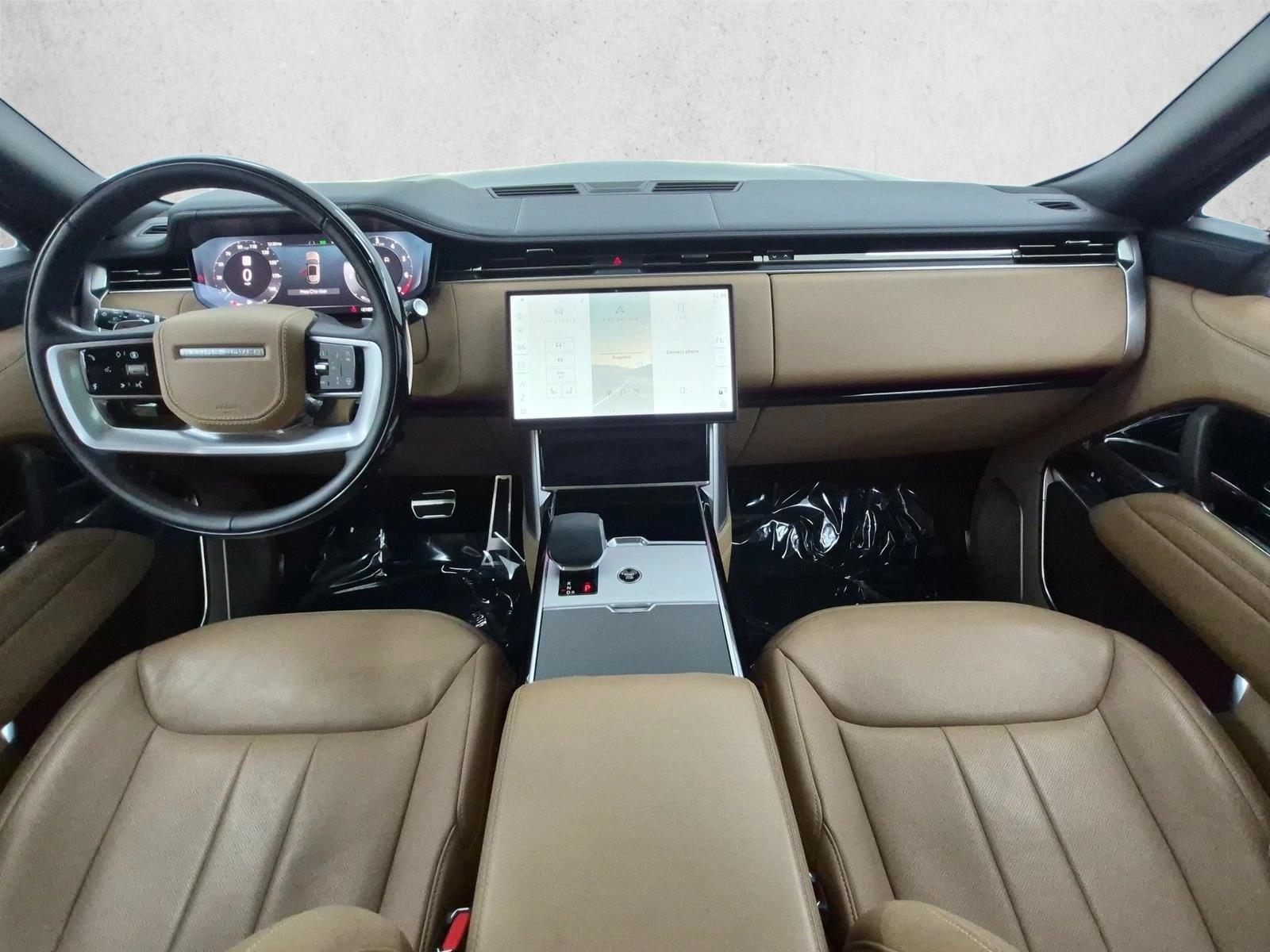 Thumbnail: 2025 Land Rover Range Rover - 4