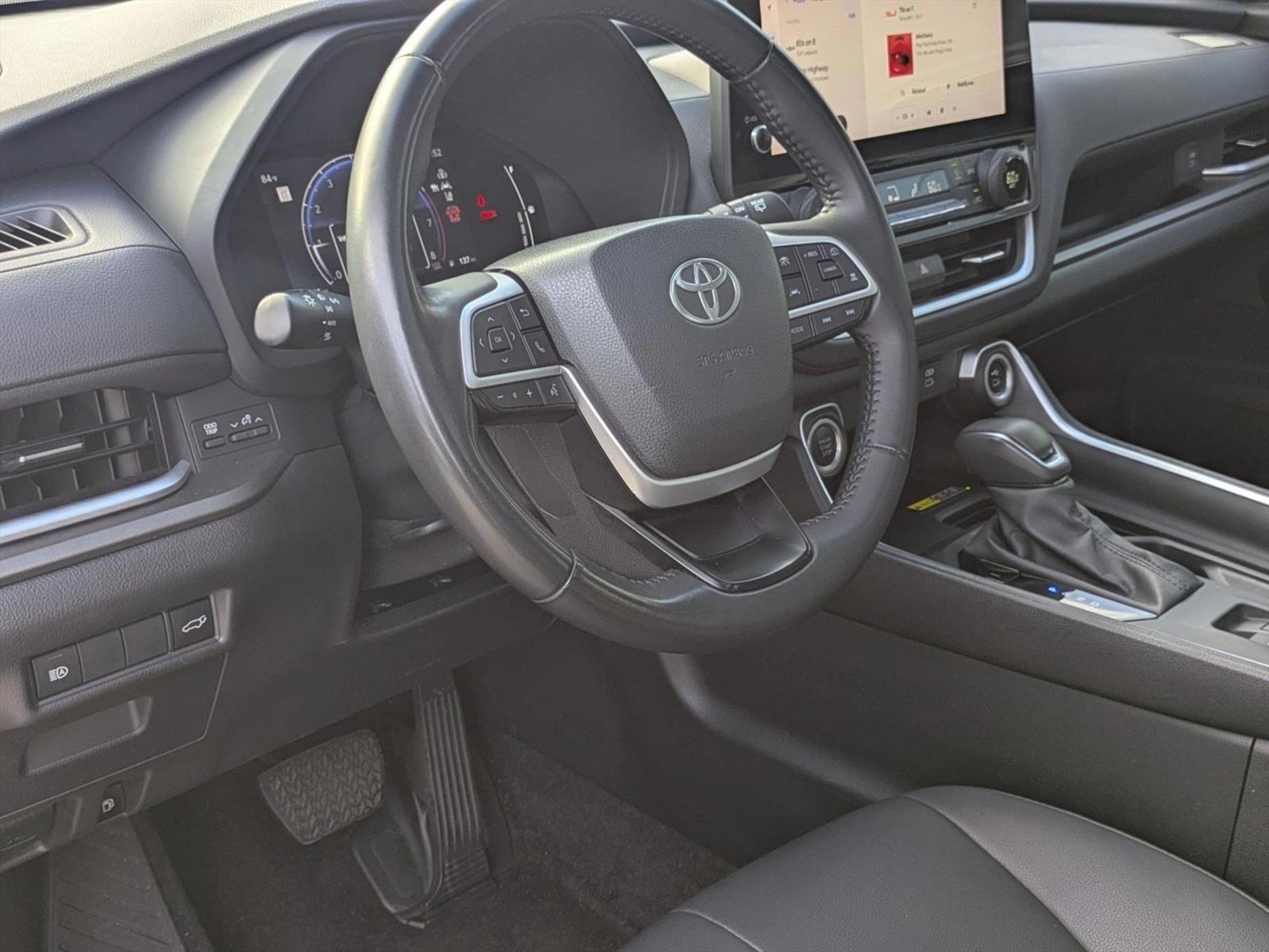 Thumbnail: 2024 Toyota Grand Highlander - 3
