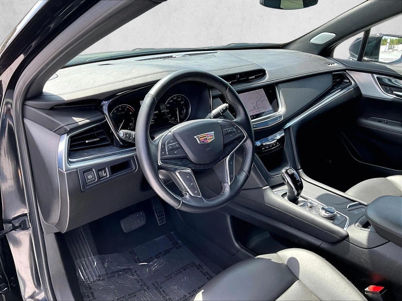 Thumbnail: 2023 Cadillac XT5 - 4