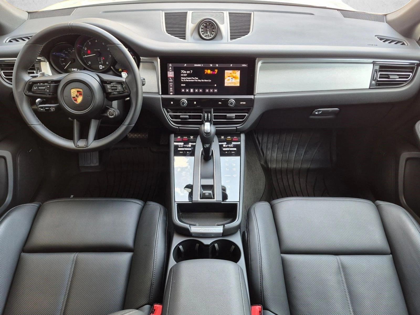 Thumbnail: 2026 Porsche Macan - 5