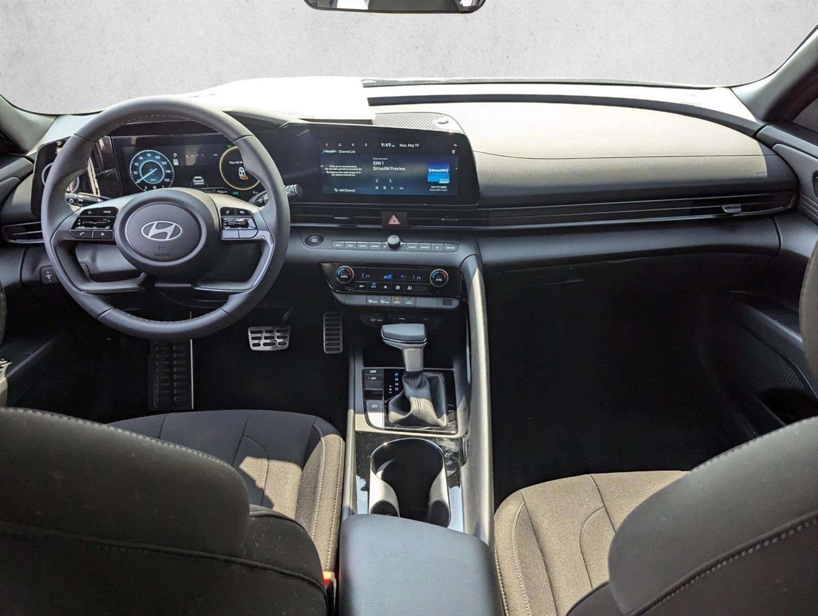 Thumbnail: 2025 Hyundai Elantra - 3