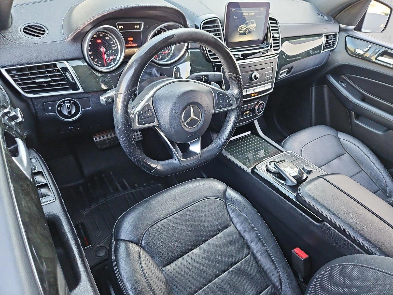Thumbnail: 2017 Mercedes-Benz GLE - 3