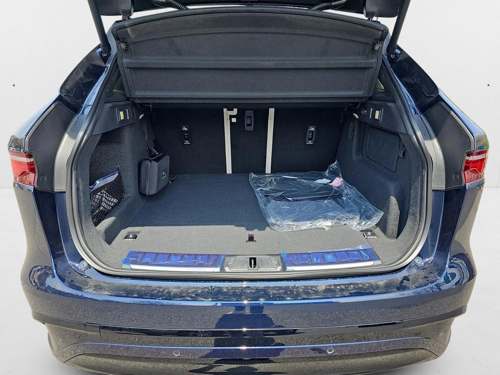 2026 Jaguar F-Pace R-Dynamic S - Photo 12